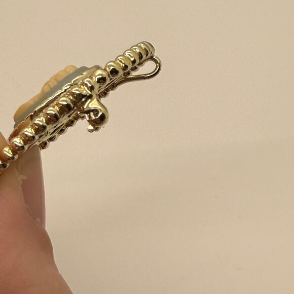 VTG Sarah Coventry Goldtone Blue Cameo Brooch Pendant Filigree Oval Convertible - Picture 7 of 8